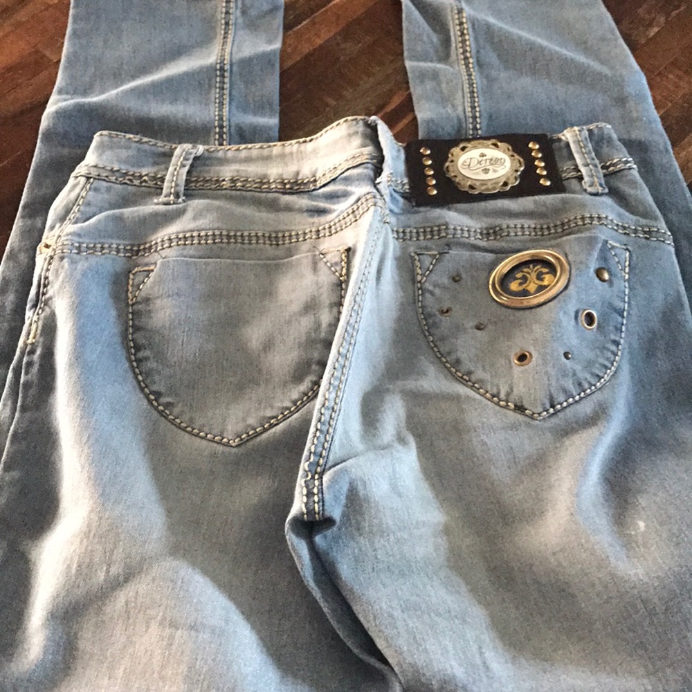 Dereon skinny jeans